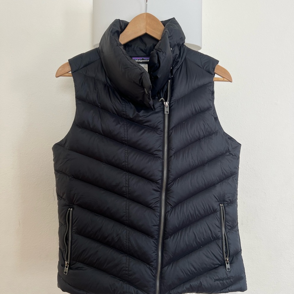 Patagonia Down Vest, Black, Small Medium